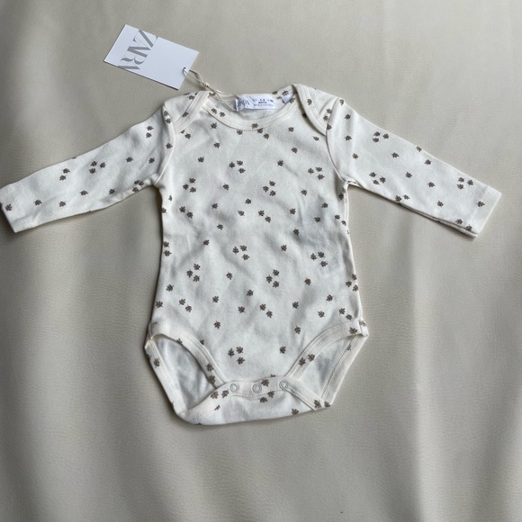 Zara Baby Cotton Leaf Print Onesie Size 1-3 month - Picture 2 of 9